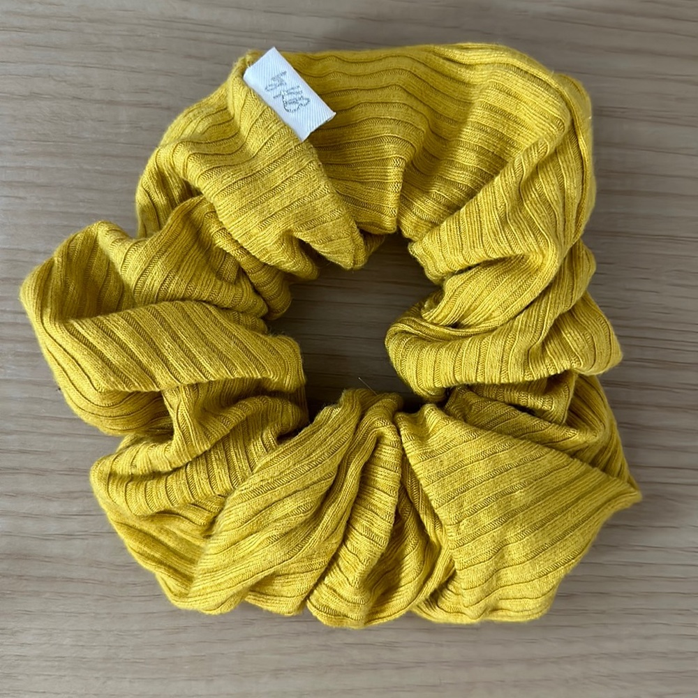 Dew Edit Scrunchie "Rolling With The Homies" Yellow